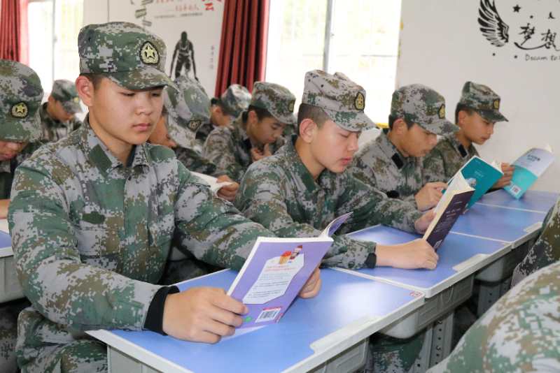 青少年不愿意去学校上学怎么办