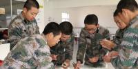 初二孩子因懒情厌学怎么办